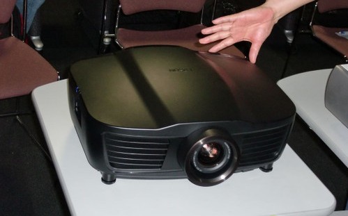 ������EH-R5000C����ͶӰ�C