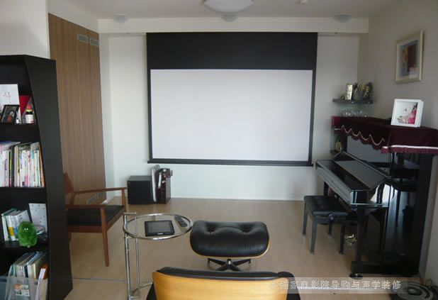 在小客廳里組建家庭影院案例欣賞