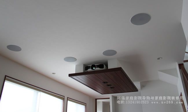 ���?sh��)ĭh(hu��n)�@�����Ƕ��ʽ��ͶӰ�C���b����