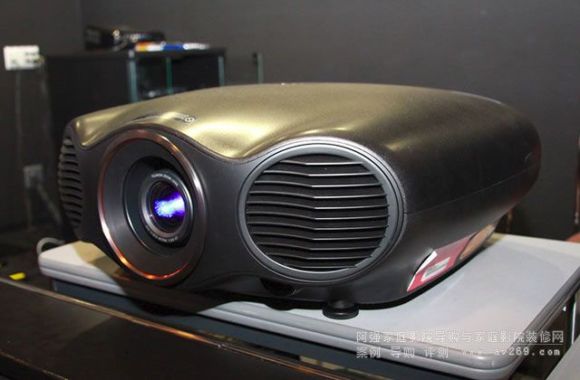 �׿������4K����ͶӰ�CLS10000����