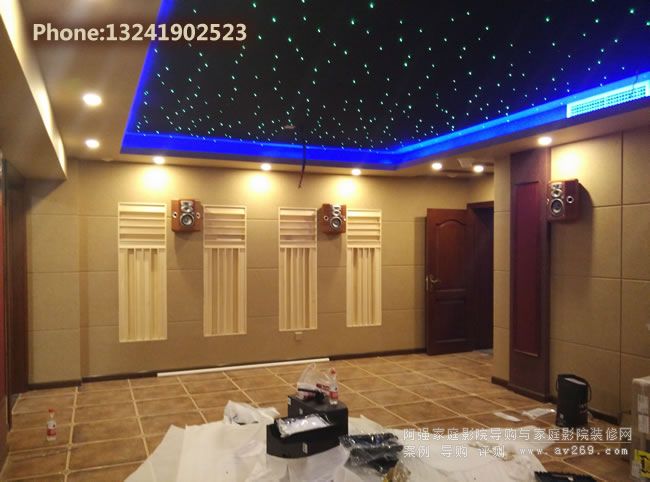 浪漫的影院星空頂下面的影音設備