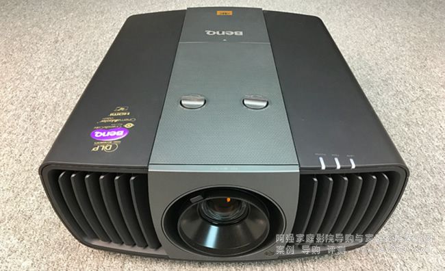 ����4KͶӰ�C�u�y֮����W11000 �O�®��|