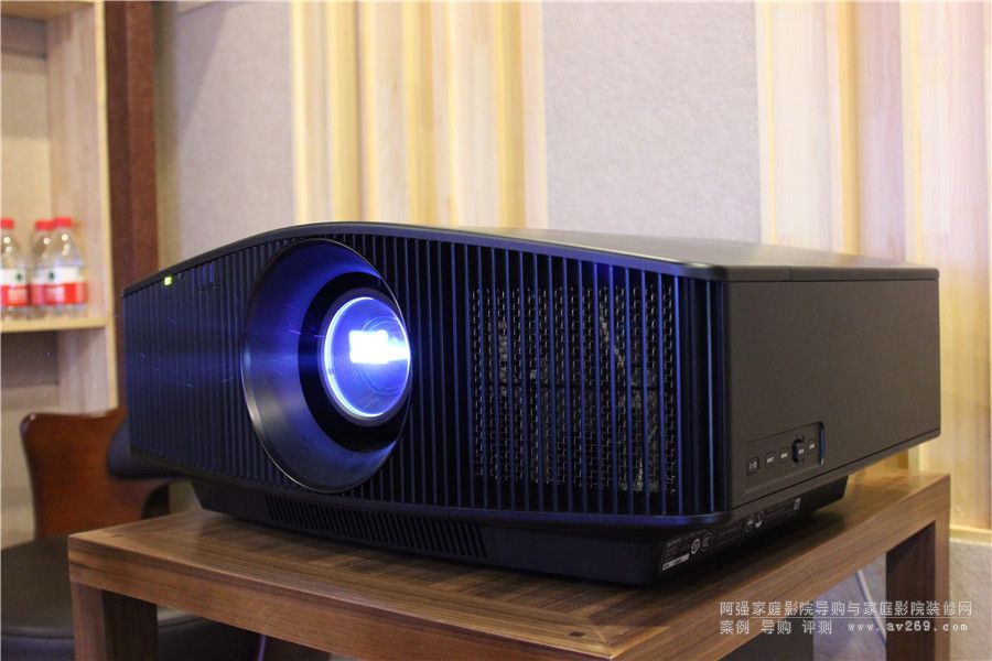 ����VW768����4KͶӰ�C�C��ԇ���u�y