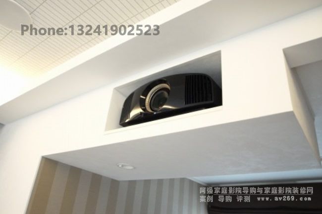 ����4KͶӰ�C(j��)���b����