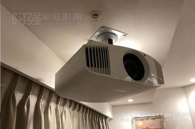 �͏dӰԺ4K����ͶӰ�C