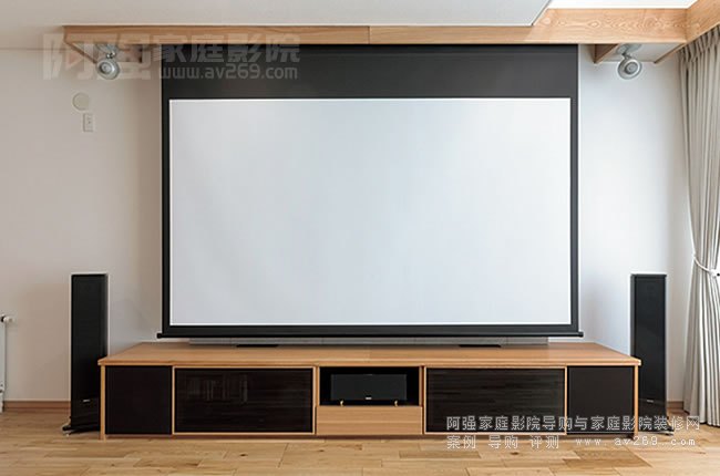在客廳里面打造私人家庭影院系統